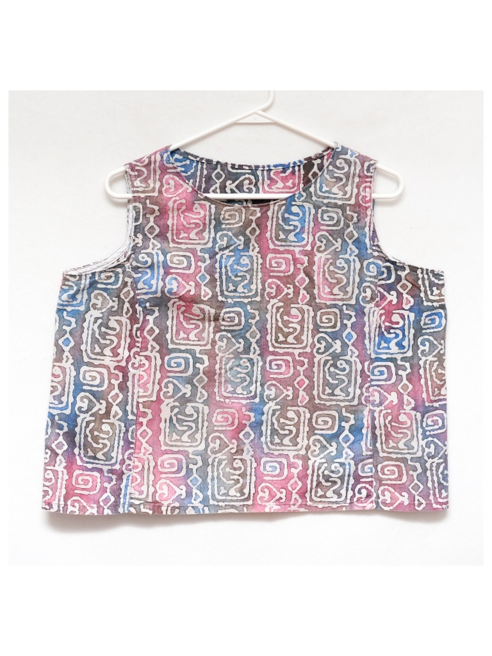 Batik short sleeve top - 100% cotton - very good condition